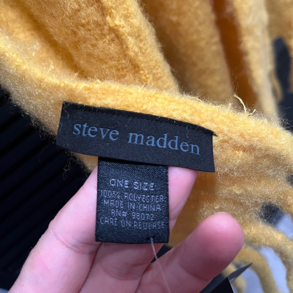 Steve‎ Madden Mustard Fringe Scarf - Picture 3 of 6